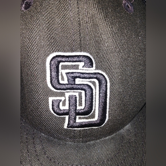 NEW ERA 59FIFTY SAN DIEGO PADRES FITTED BLACK BLACK WHITE HAT - Picture 2 of 5